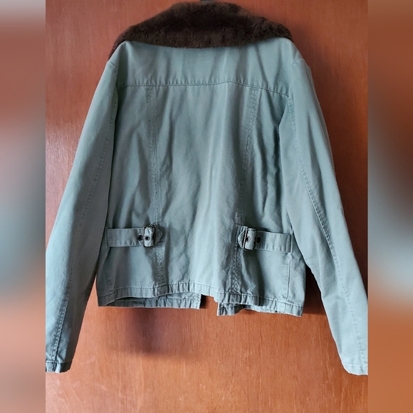 Utility Jacket - Picture 4 of 4